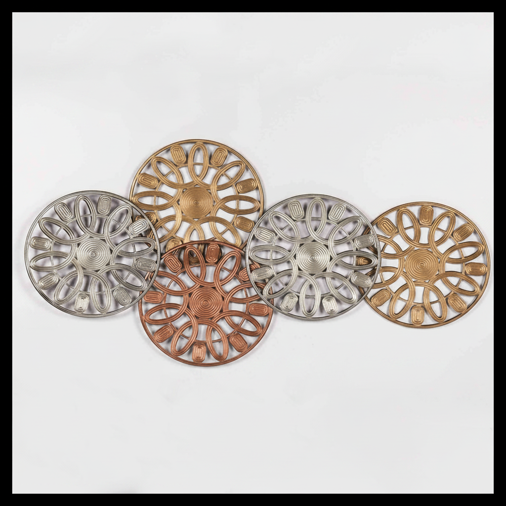 Decoración de pared metálica mandala sin marco sobre fondo blanco limpio